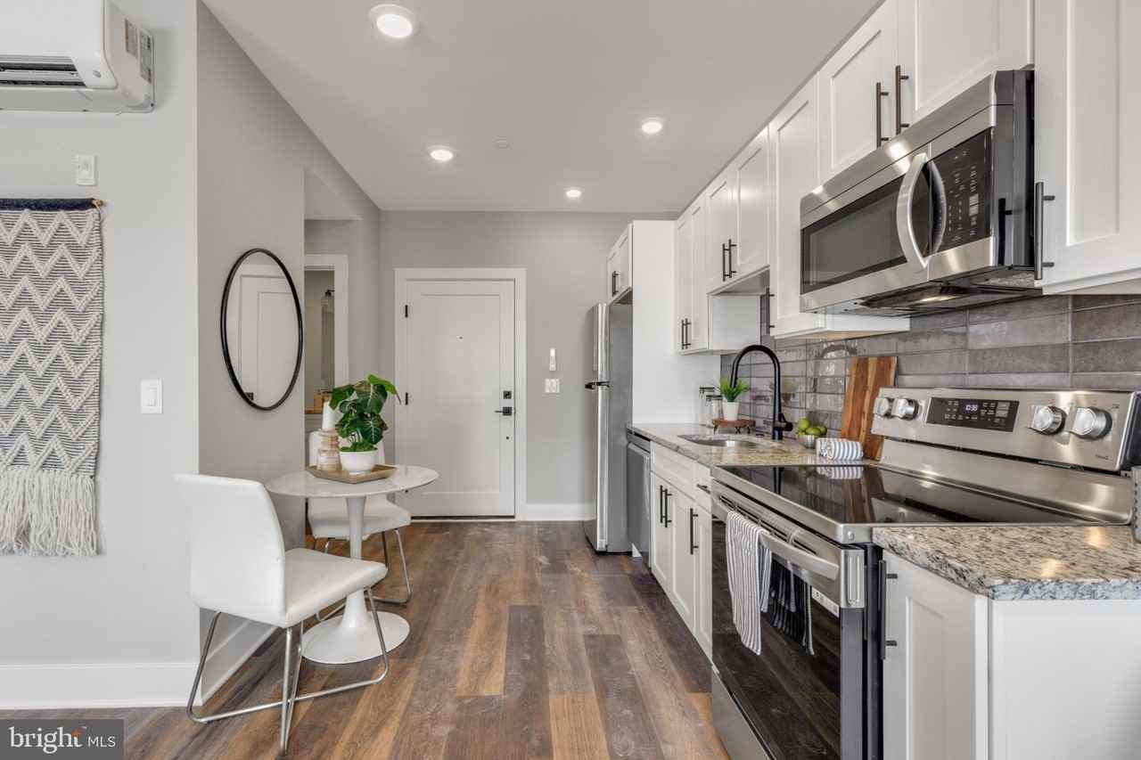 1924 N Front St Unit 301 #301 - Photo 4 of 28