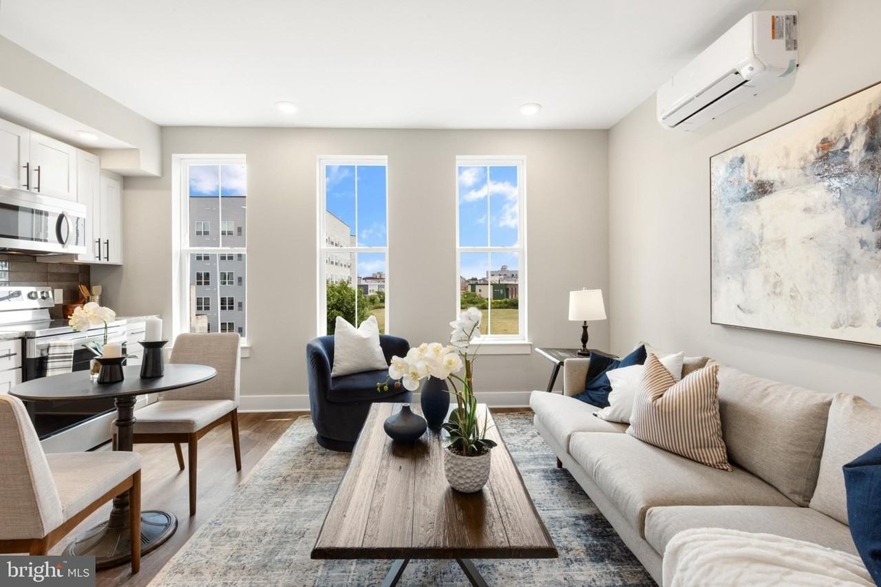 1924 N Front St Unit 306 #306 - Photo 4 of 30