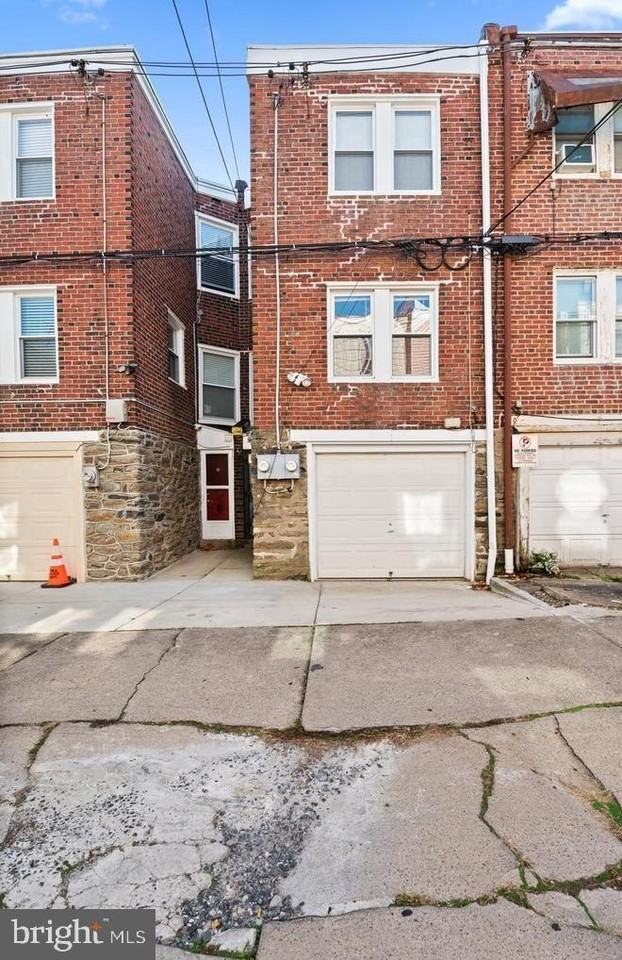 1911 72nd Ave - Photo 2 of 27