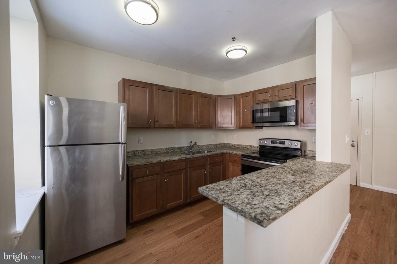 1501 W Allegheny Ave Apt 202 #202 - Photo 2 of 20