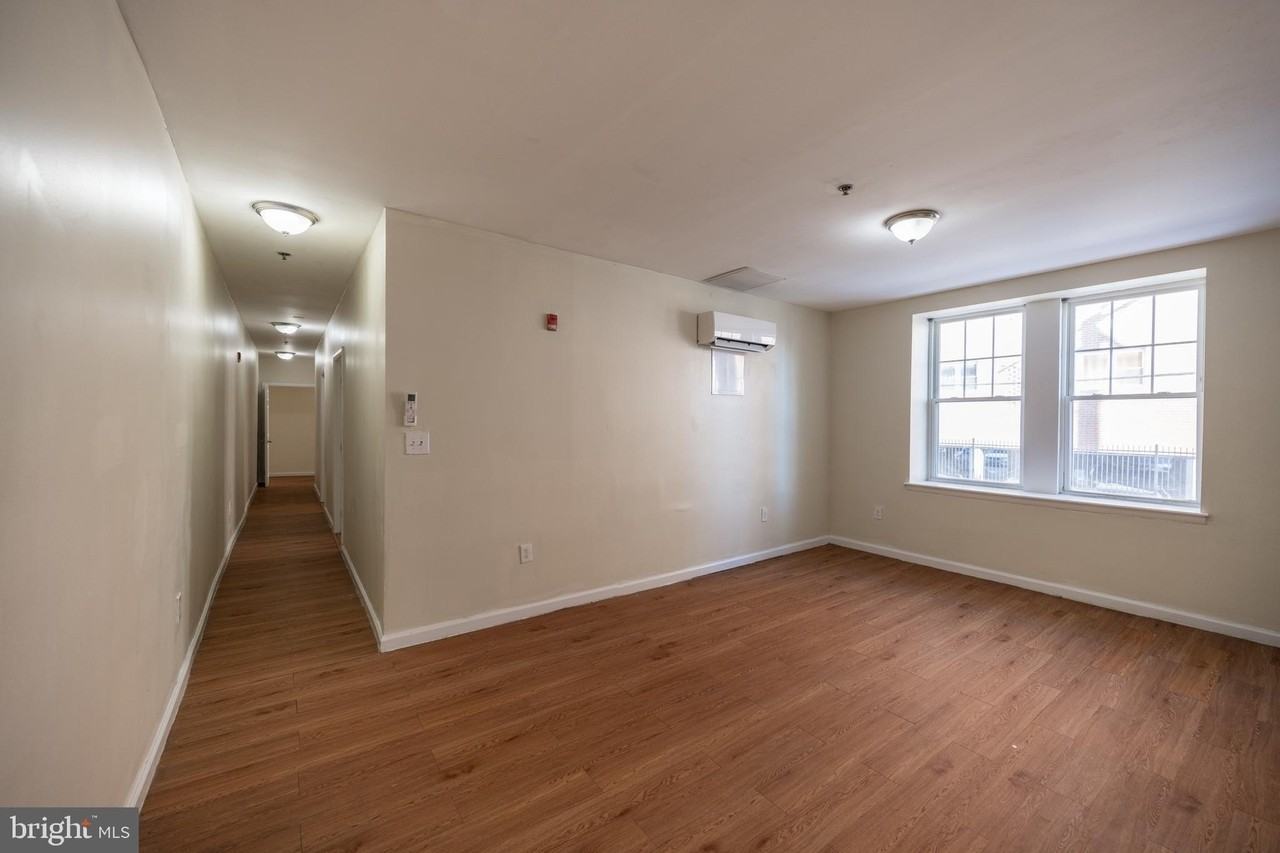 1501 W Allegheny Ave Apt 202 #202 - Photo 4 of 20