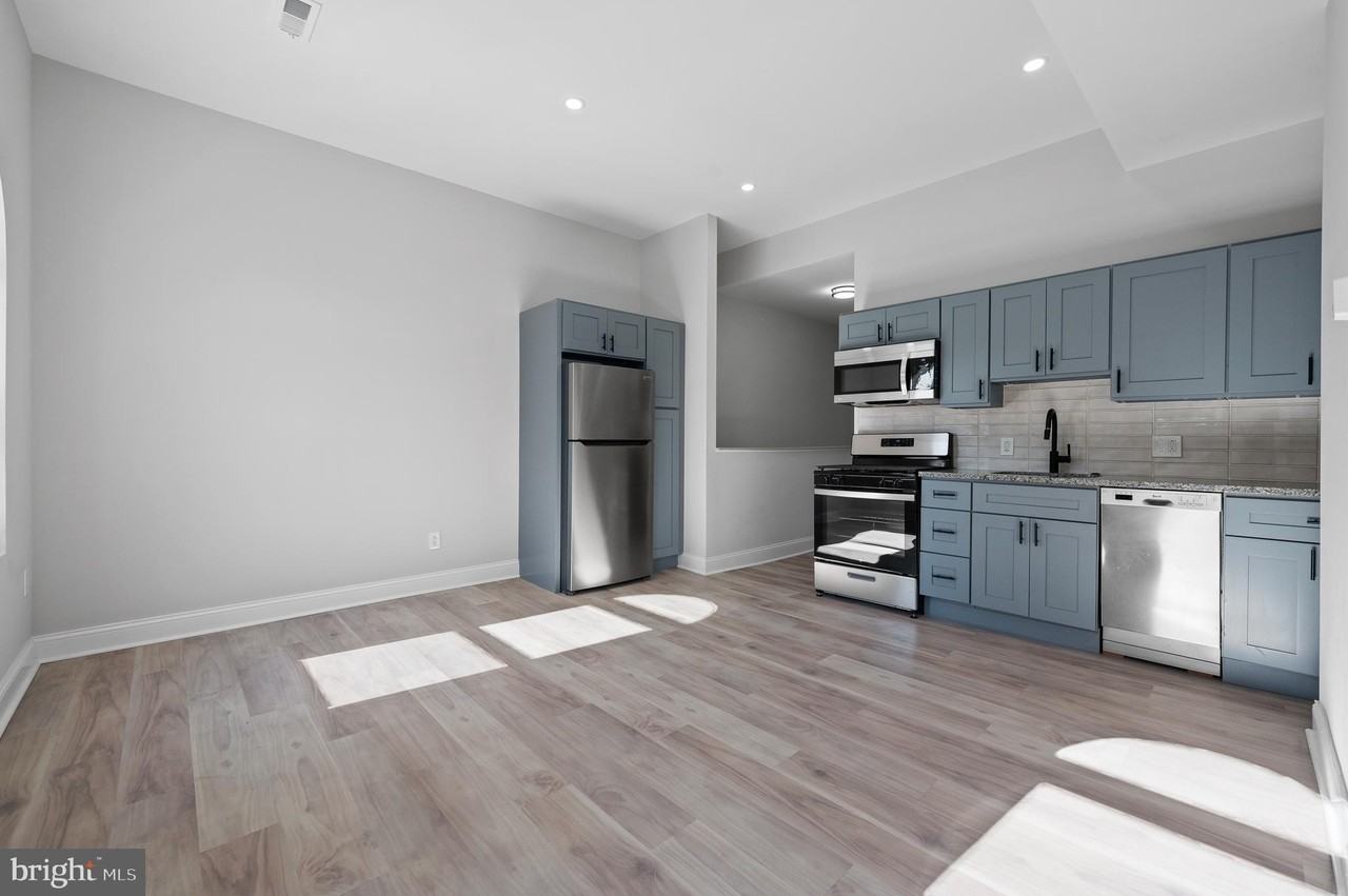 5261 Larchwood Ave Unit 2 #2 - Photo 4 of 15