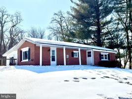 featured image of 292 W Richardson Rd