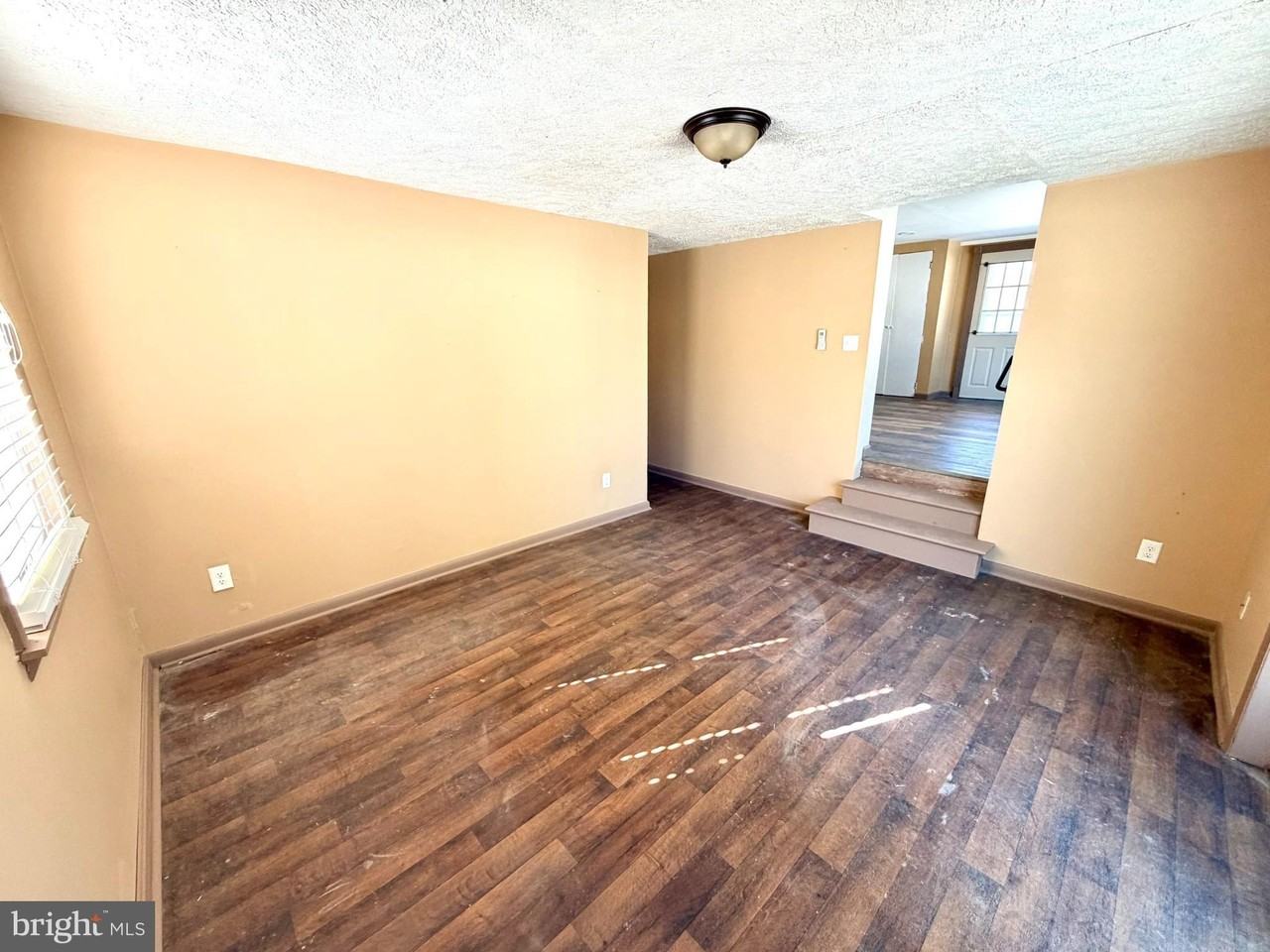 292 W Richardson Rd - Photo 6 of 19