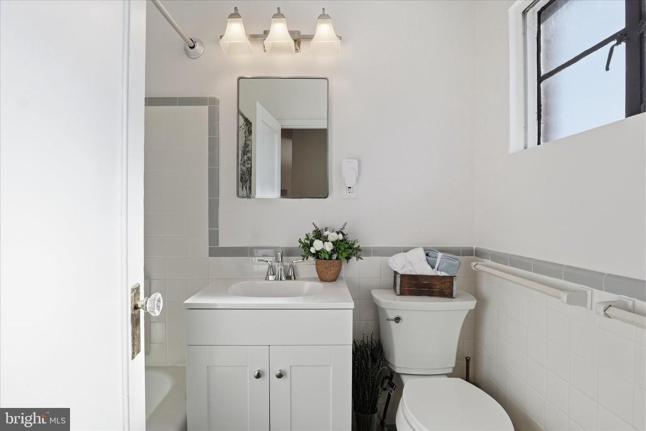 3115 Martha Custis Dr - Photo 5 of 25