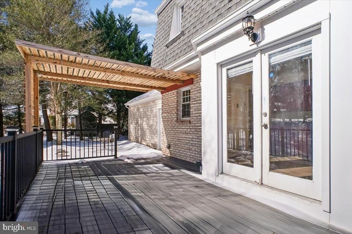 1221 Forestville Dr - Photo 6 of 32