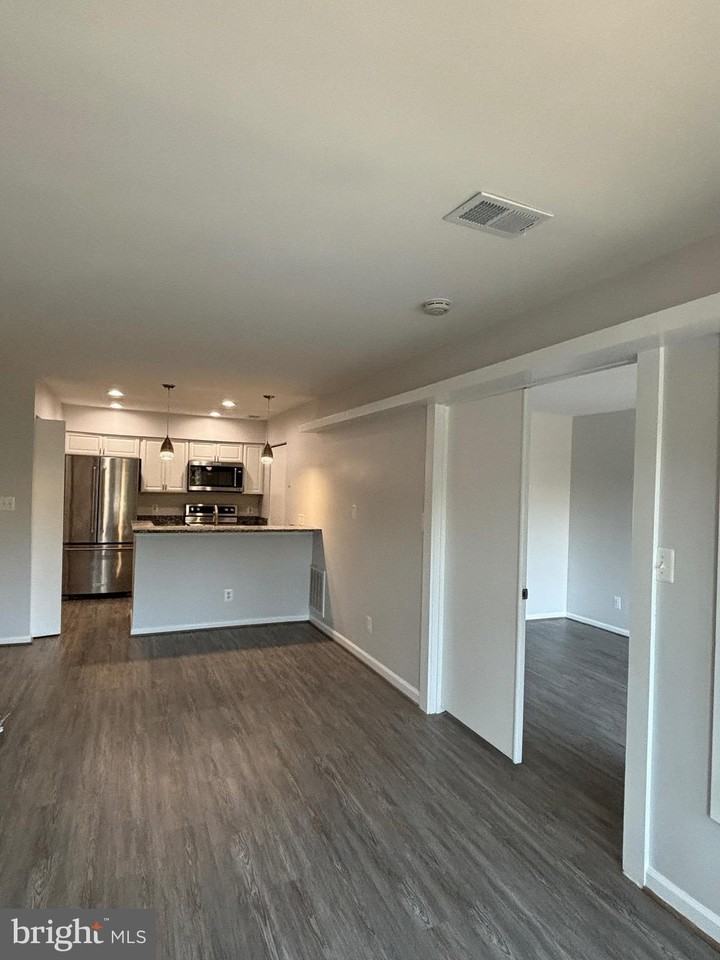 7604 Lakeside Village Dr Unit A - Photo 6 of 23