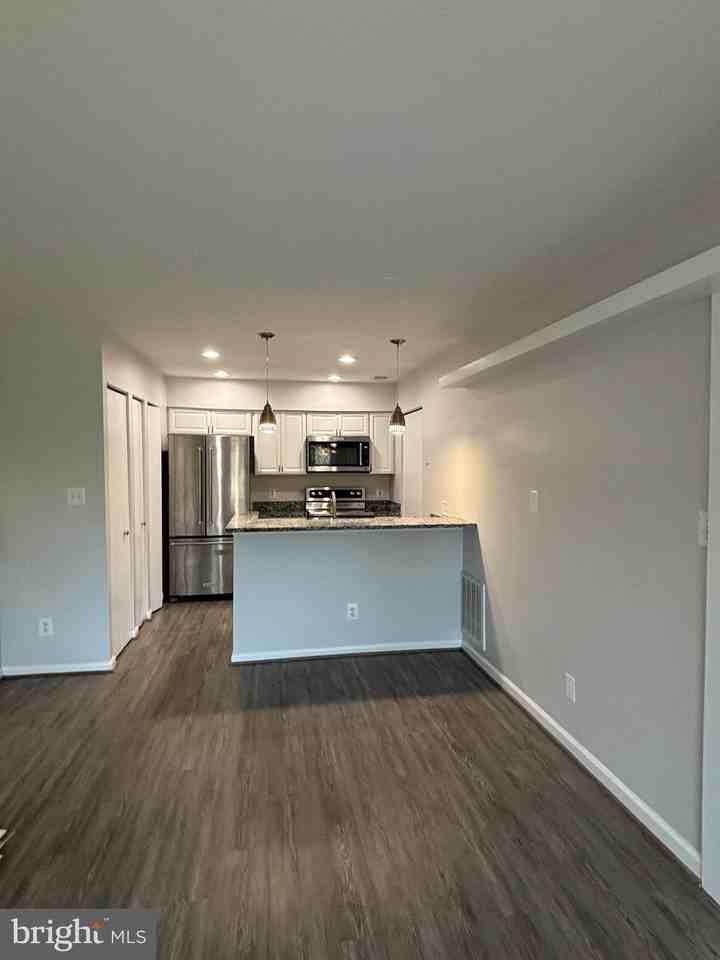 7604 Lakeside Village Dr Unit A - Photo 7 of 23