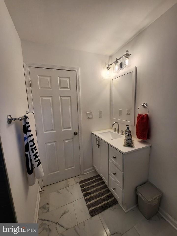 2050 Cherri Dr - Photo 6 of 14