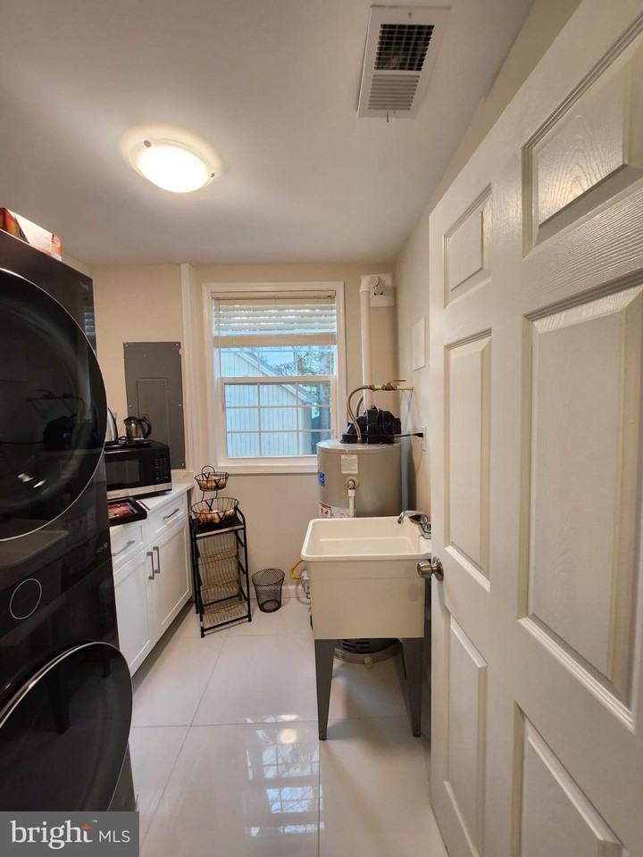 2050 Cherri Dr - Photo 7 of 14