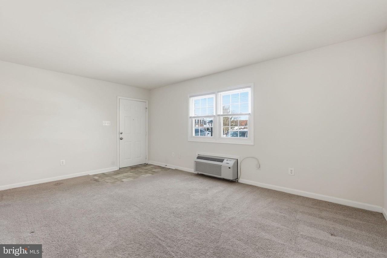 300 E Furman Dr - Photo 6 of 23