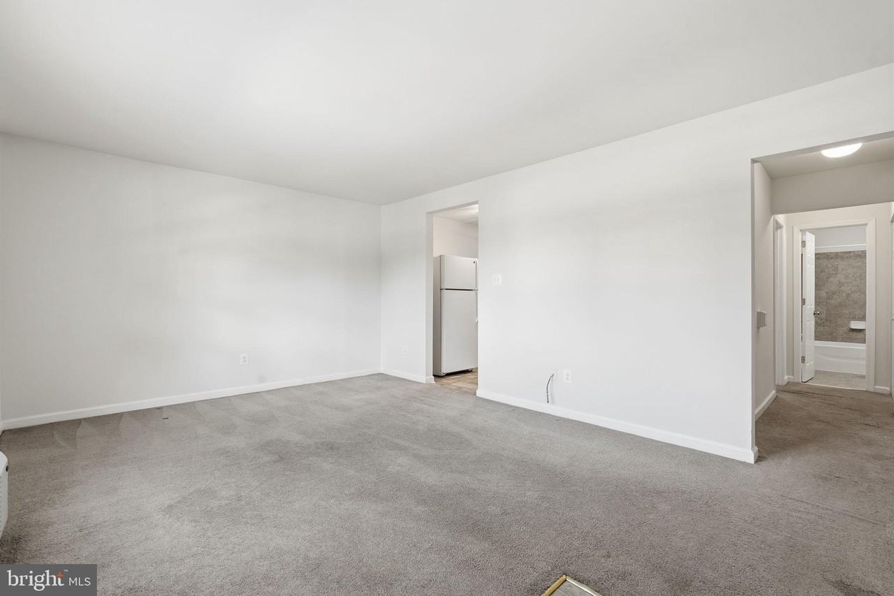 300 E Furman Dr - Photo 7 of 23