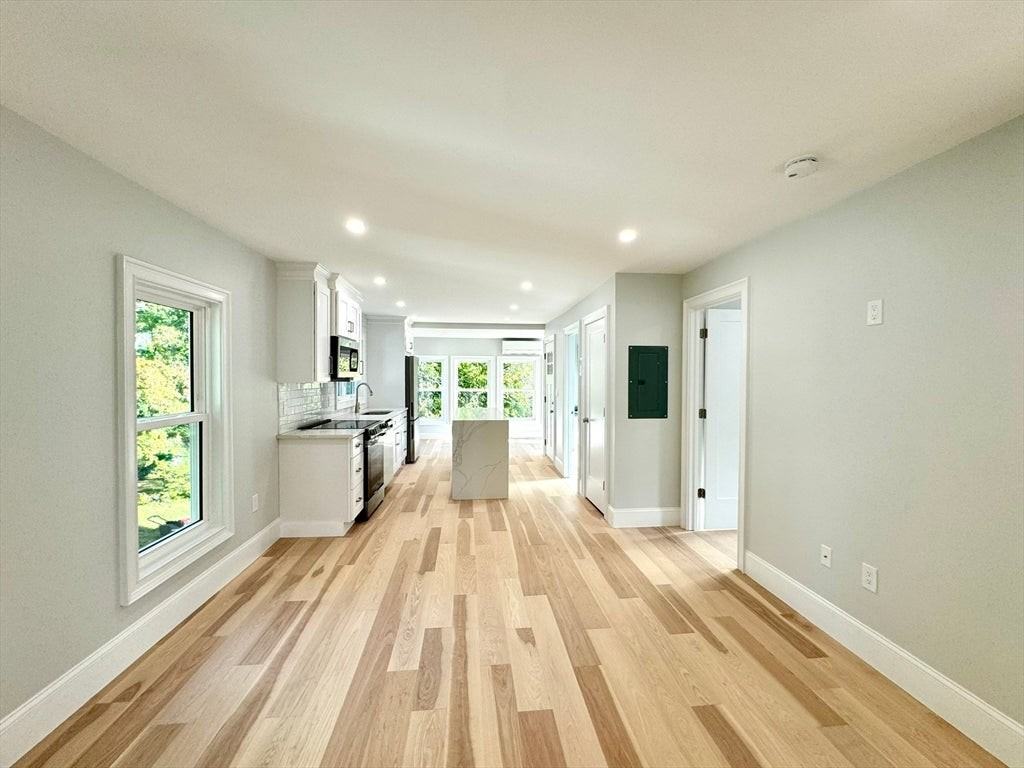 17 Fremont St - Photo 2 of 17