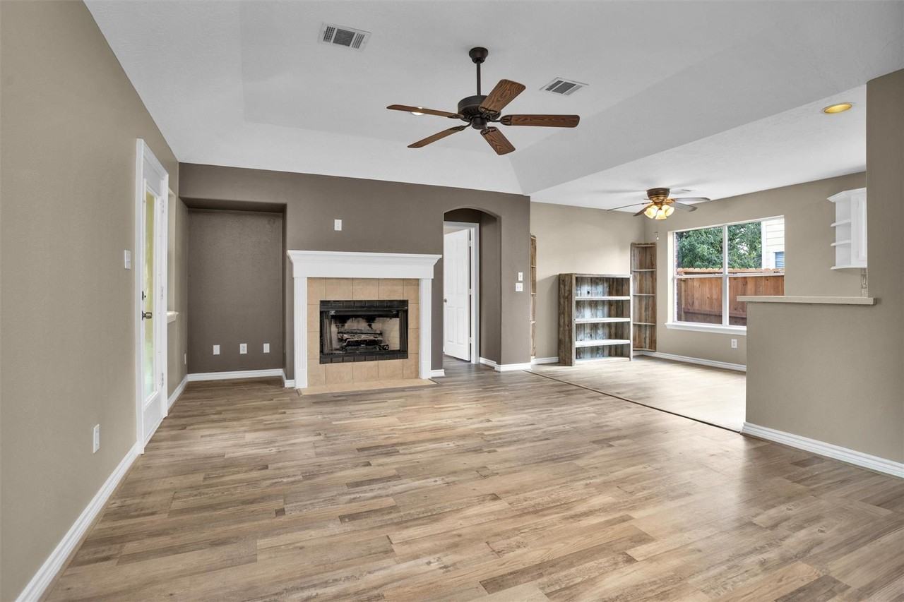 13068 Hydra Ct - Photo 7 of 50