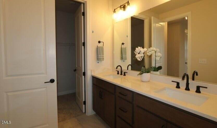 712 Icarus Ln - Photo 5 of 11