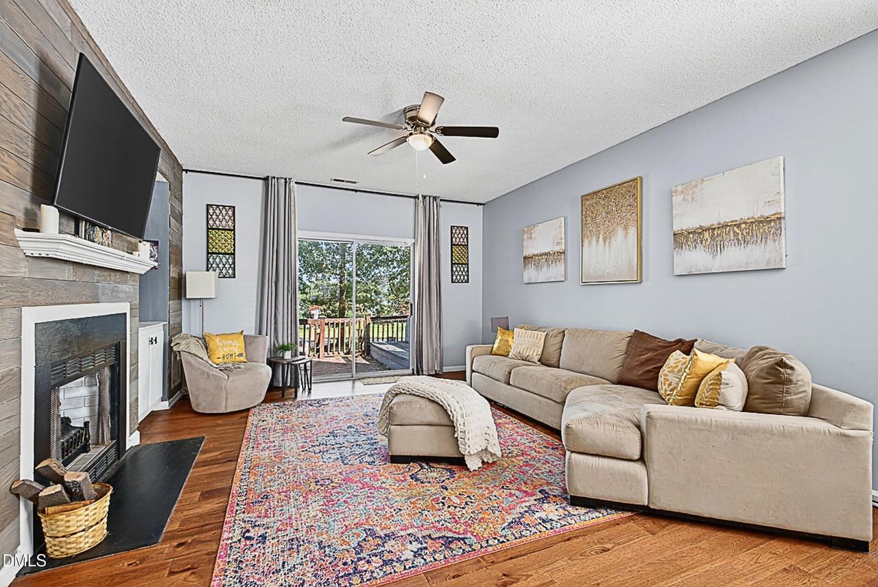 5351 Cog Hill Ct - Photo 2 of 21