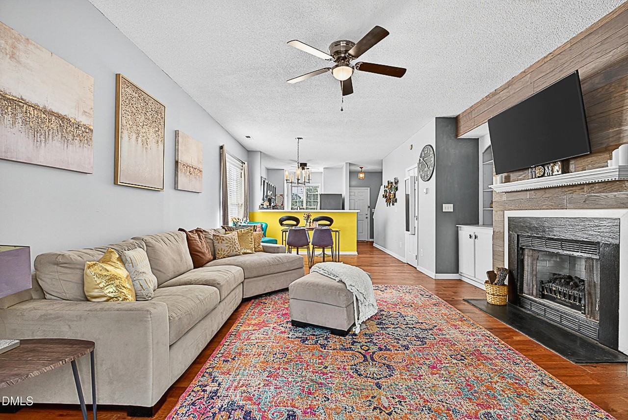 5351 Cog Hill Ct - Photo 4 of 21