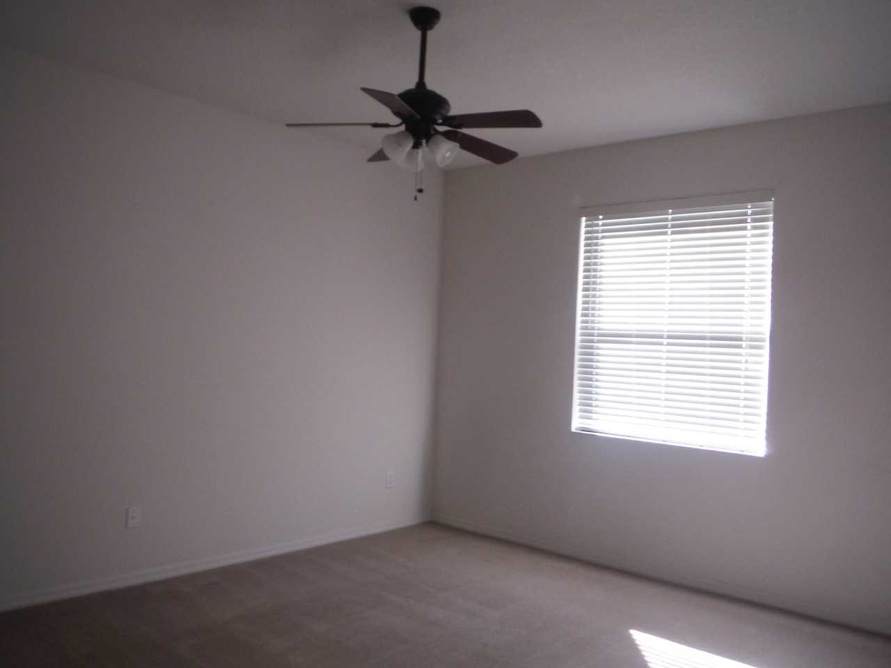 403 Fern Gulley Dr - Photo 6 of 13