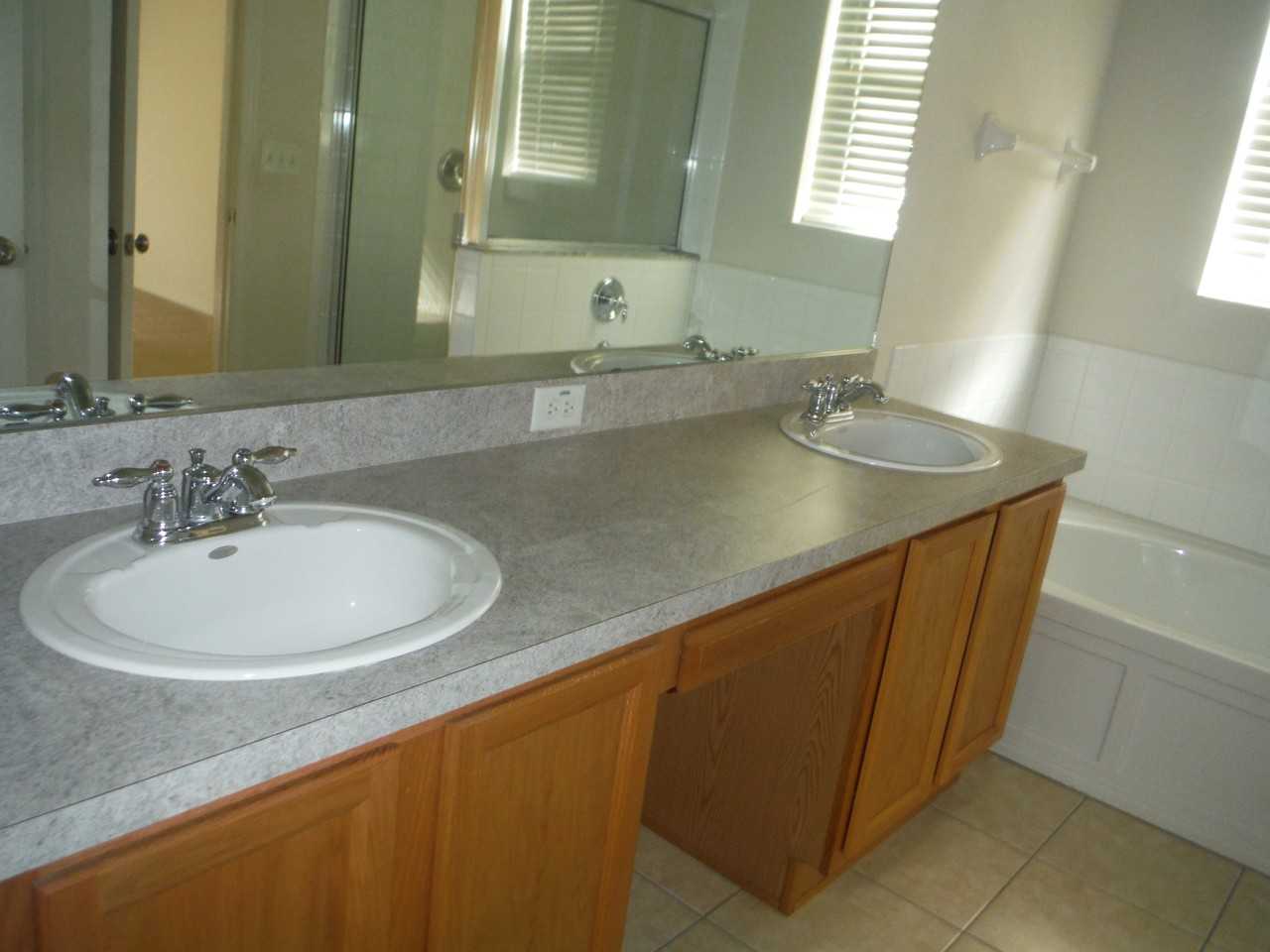 403 Fern Gulley Dr - Photo 7 of 13