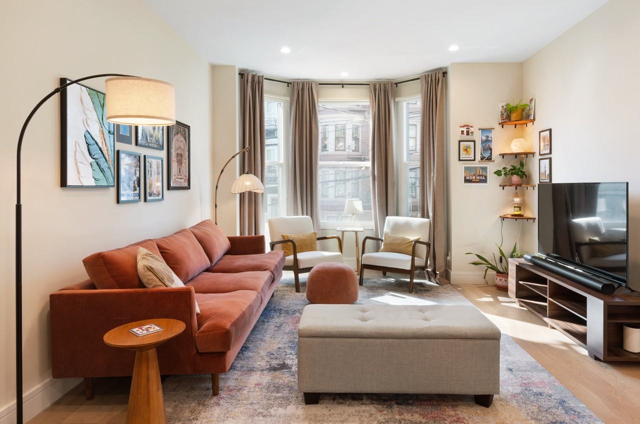 1492 Larkin St #3 - Photo 2 of 23