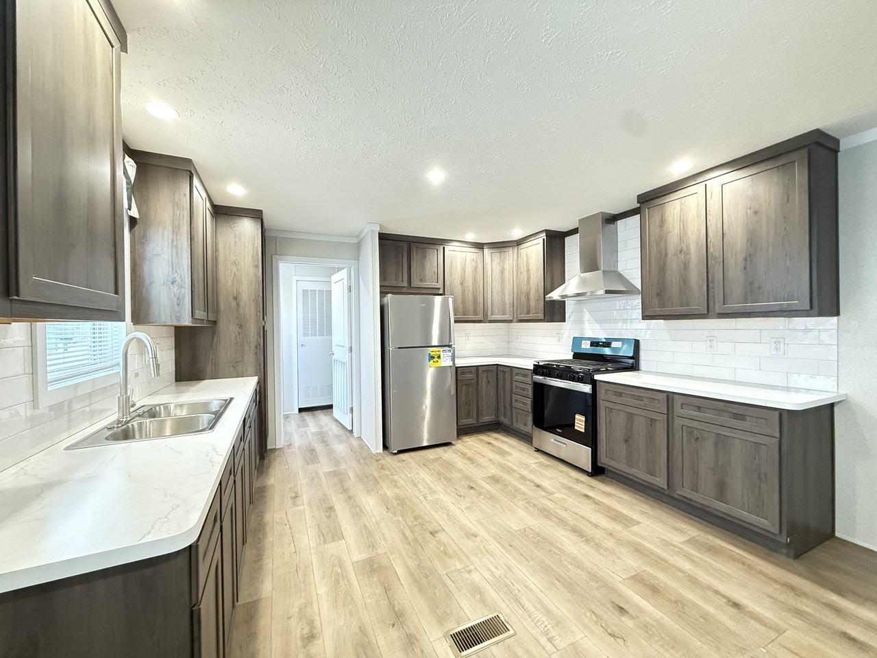 29652 Cambridge Ct #253 - Photo 5 of 29