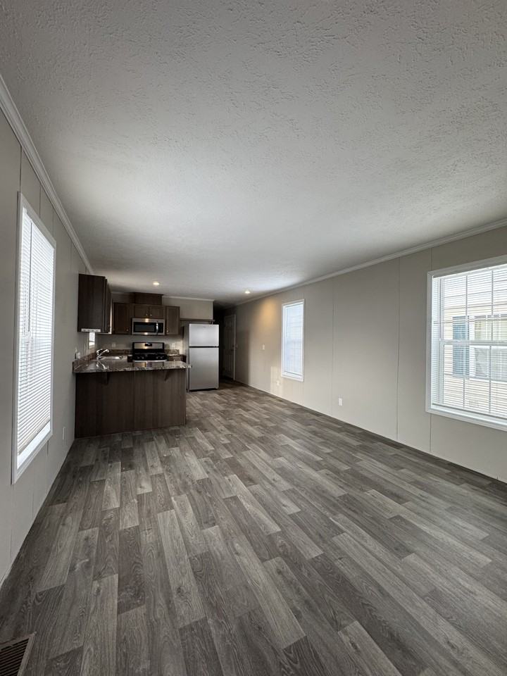 2340 Maple Dr #67 - Photo 3 of 25