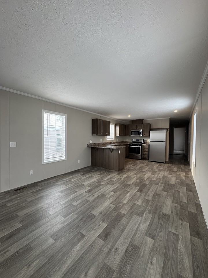 2340 Maple Dr #67 - Photo 4 of 25