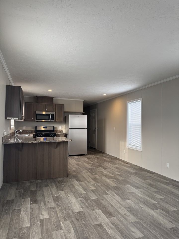 2340 Maple Dr #67 - Photo 5 of 25