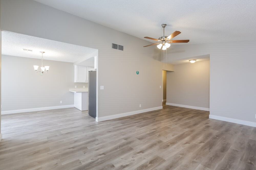 3990 Avocado Dr - Photo 3 of 16