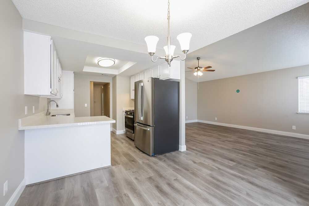 3990 Avocado Dr - Photo 5 of 16