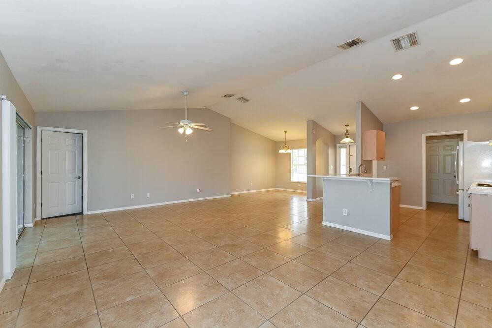 4744 29th St Sw - Photo 6 of 19