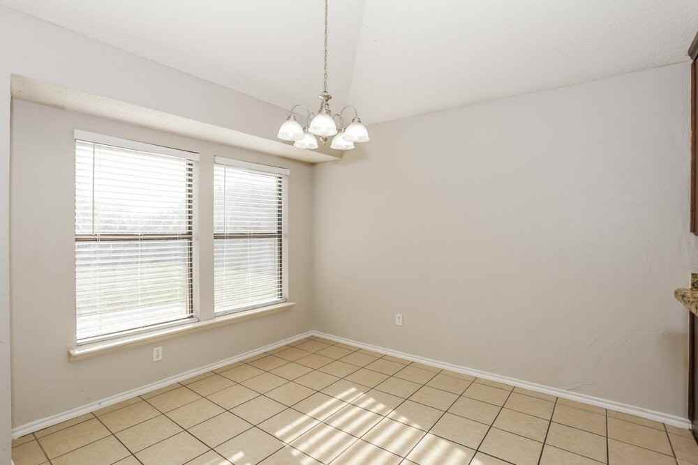 617 Parkview Dr - Photo 7 of 19