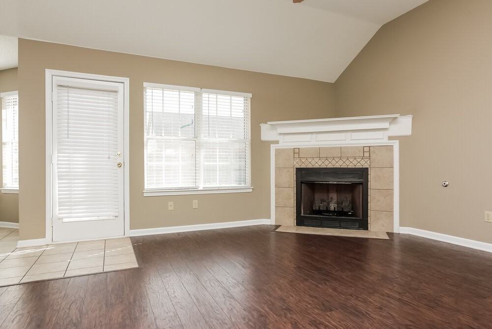 7470 Jennifer Dr - Photo 2 of 15