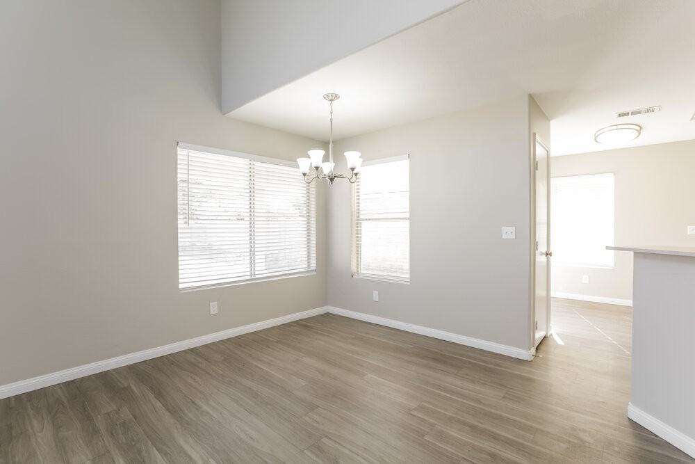 908 Ashurst Ct - Photo 5 of 17