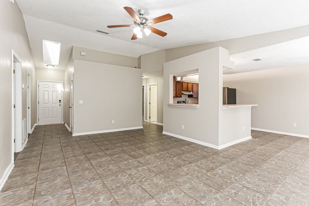 8338 Lakemont Dr - Photo 3 of 19