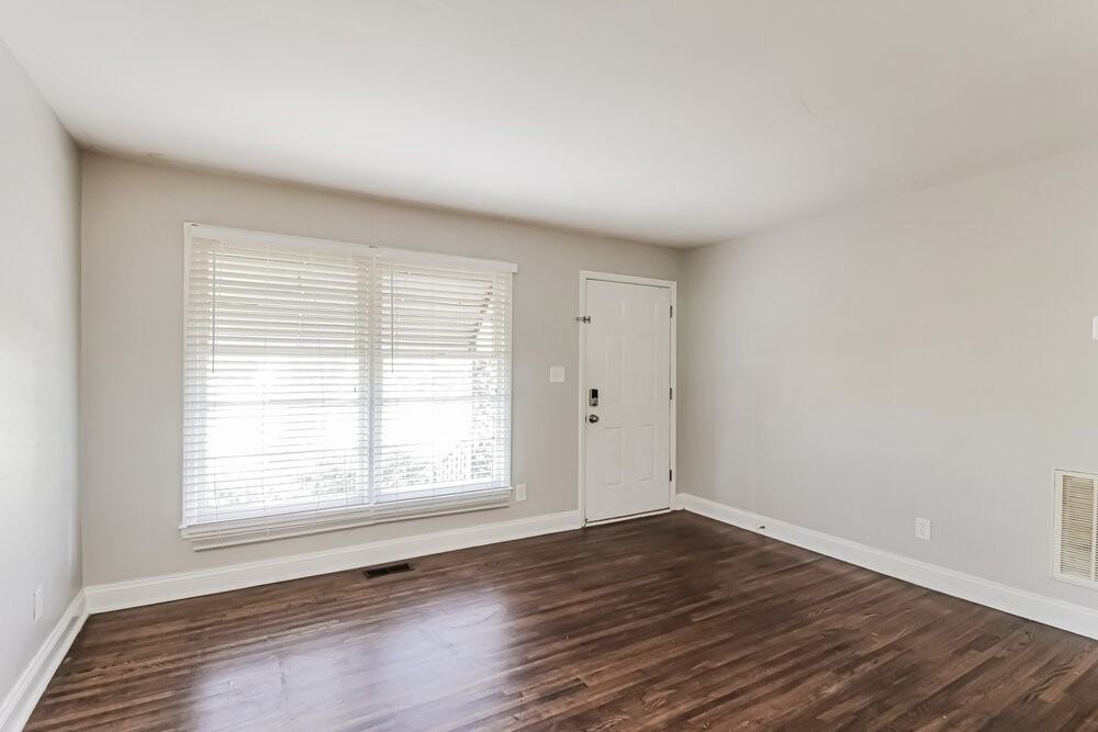 3800 Seaman Dr - Photo 6 of 16