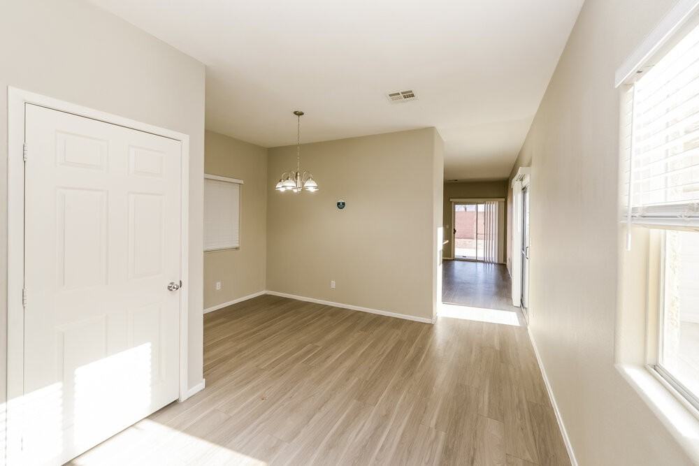 3520 Terraza Mar Ave - Photo 4 of 17