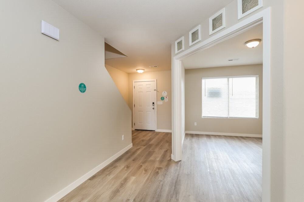 485 N Riviera Aly - Photo 4 of 17