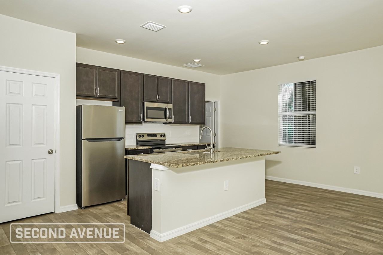 4737 Manila Ave - Photo 4 of 25