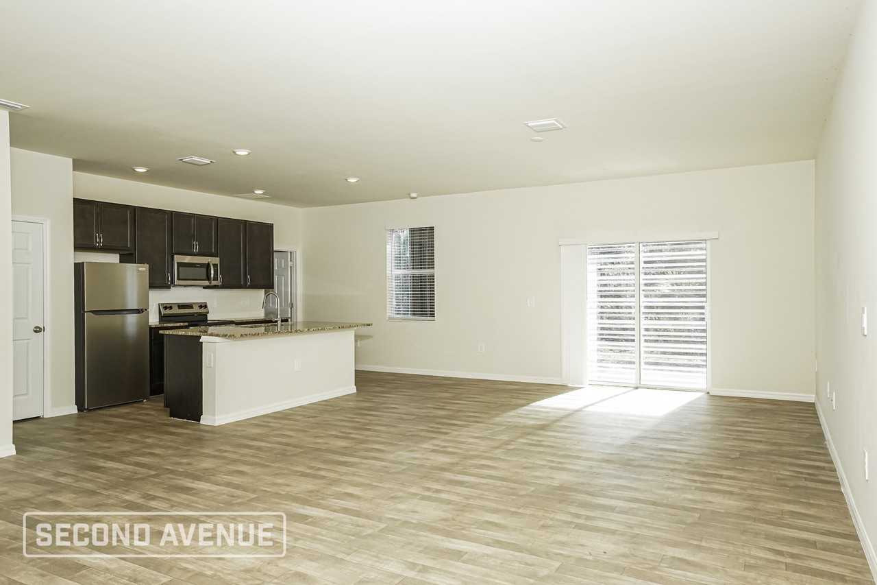 4737 Manila Ave - Photo 6 of 25