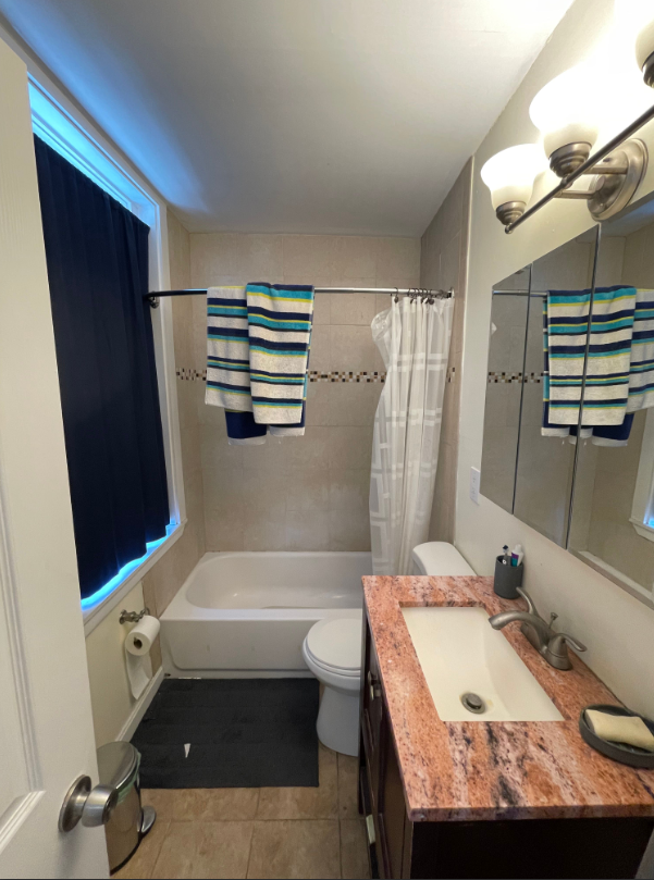 215 Maverick St #3 - Photo 7 of 8