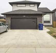 2 Bedroom | 1 Bathroom | Lower Unit 1126B Hargreaves Way - Photo 1 of 1