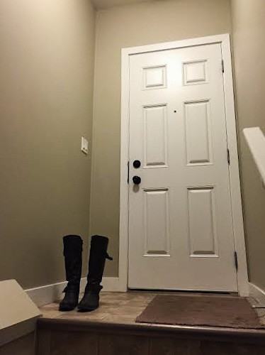 2 Bedroom | 1 Bathroom | Lower Unit 1126B Hargreaves Way - Photo 5 of 7