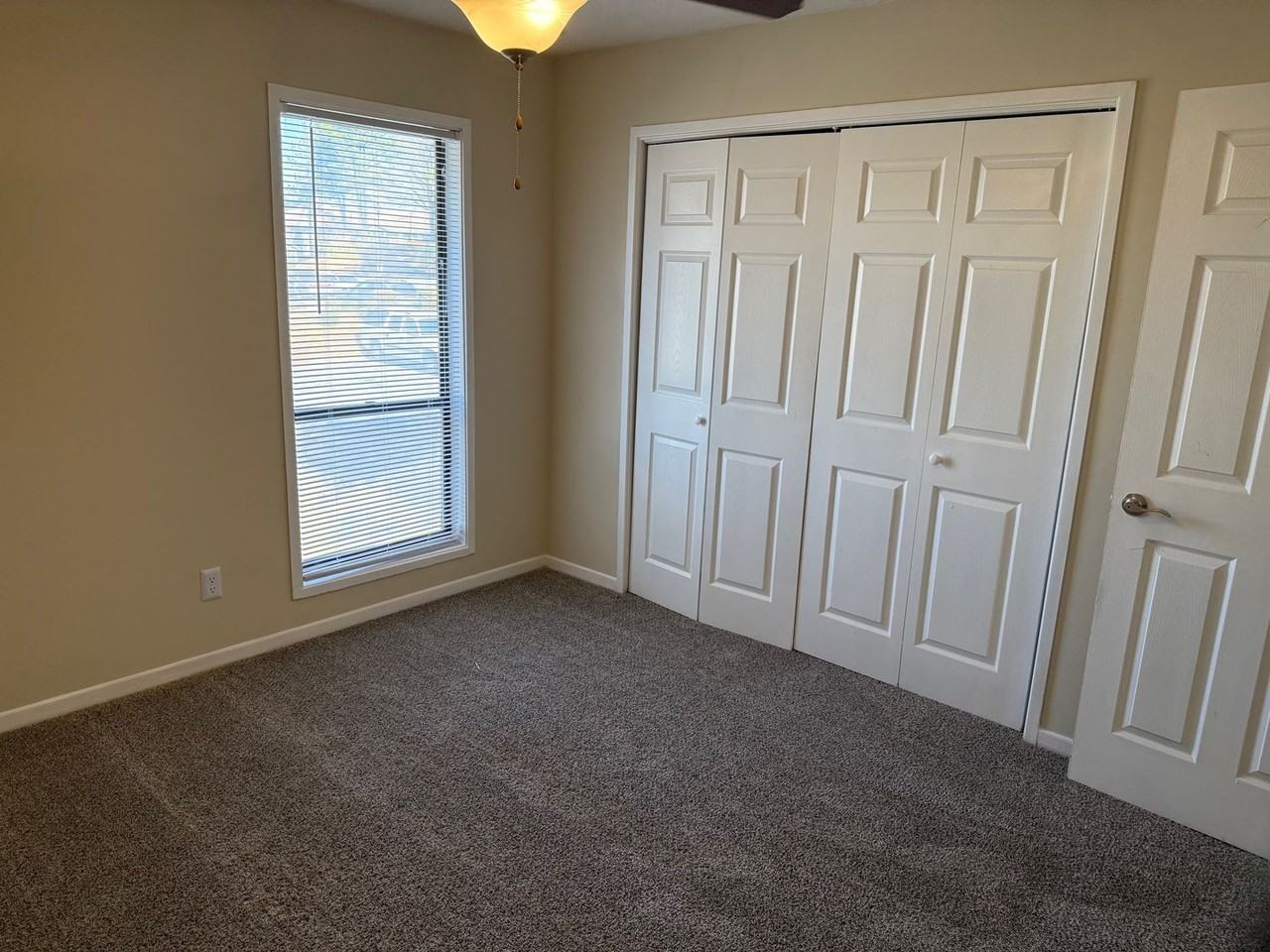 Harbour Club Apartments - Photo 7 of 29