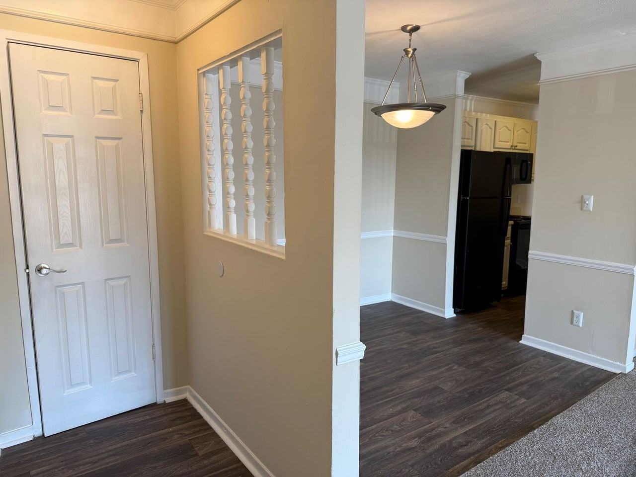 Harbour Club Apartments - Photo 5 of 11