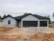 211 E Rosalie St - Photo 1 of 1