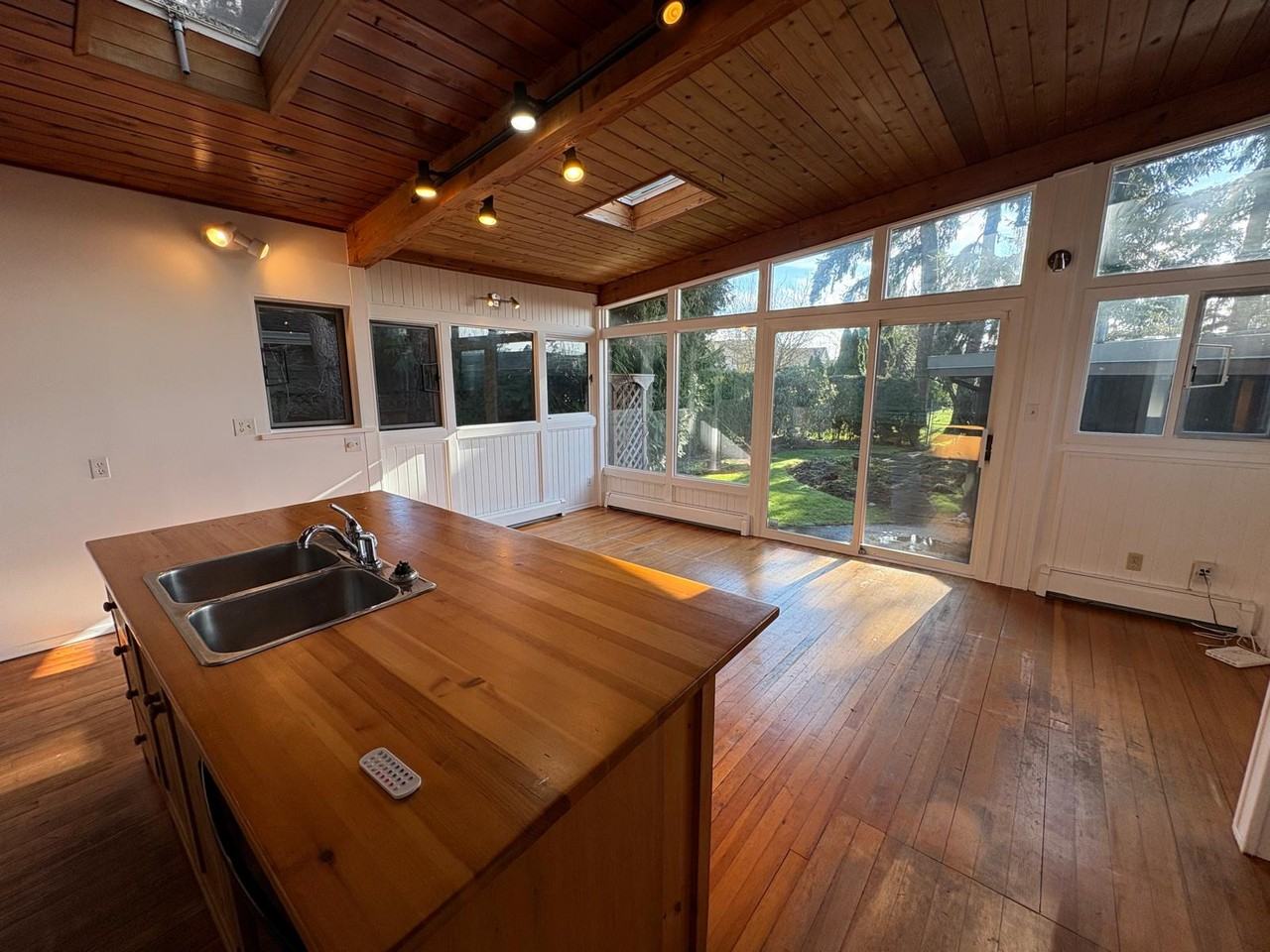 5546 Grove Ave - Photo 4 of 50