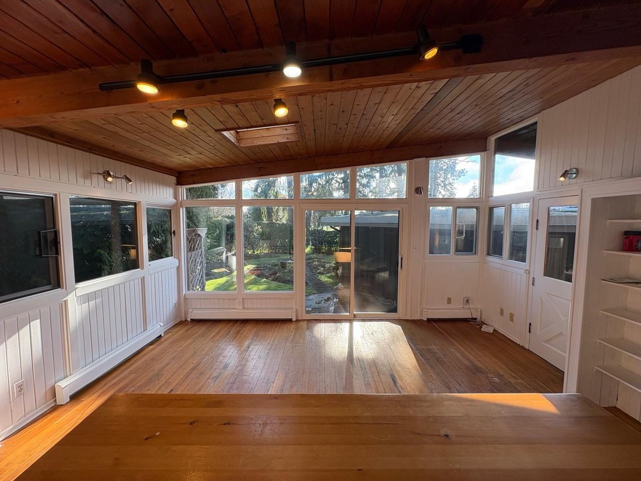 5546 Grove Ave - Photo 5 of 50