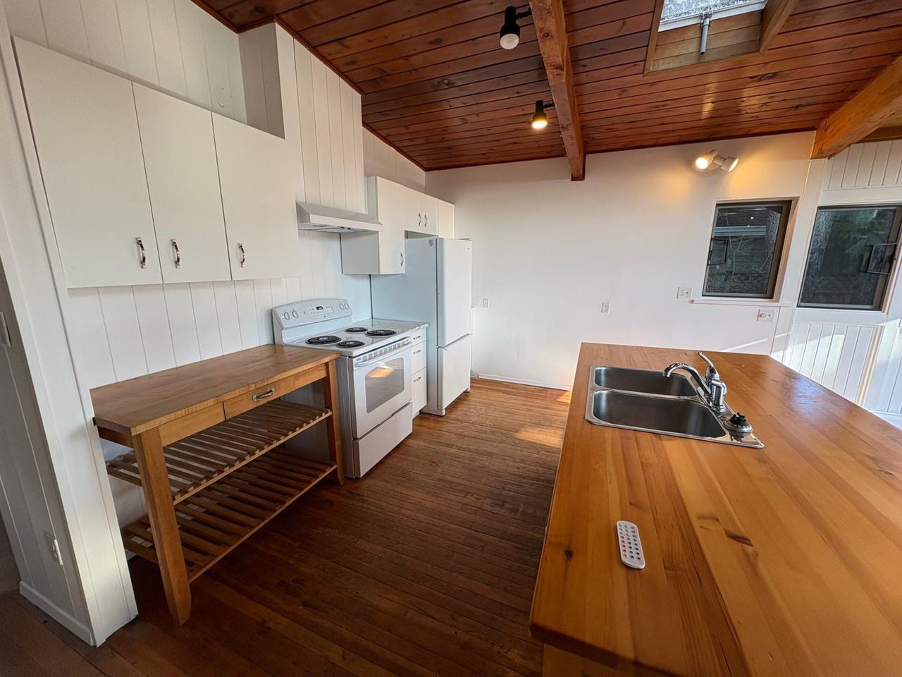 5546 Grove Ave - Photo 6 of 50