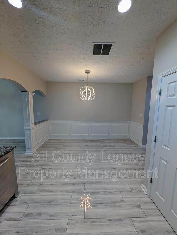 2537 Emma Way - Photo 5 of 13